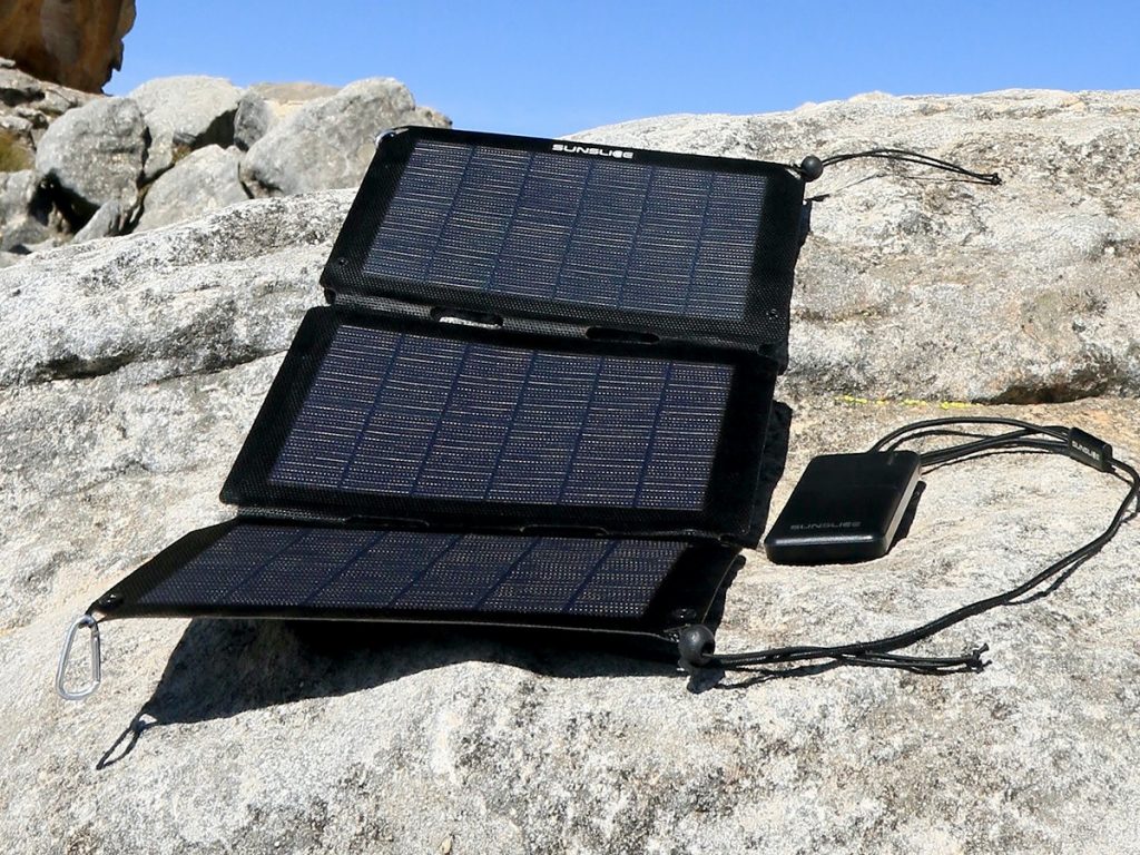 chargeur solaire voyage